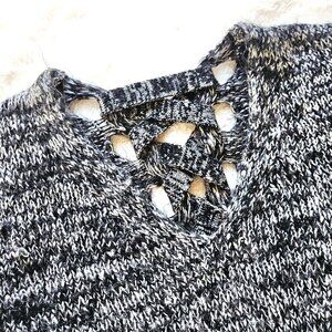 Rue 21 Women's Black/White Soft Cozy Knitted Sweater Lacing On The Back Size M